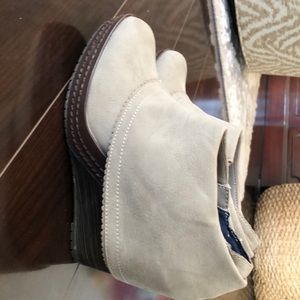 Dr. Scholl’s tan leather booties. Never been worn